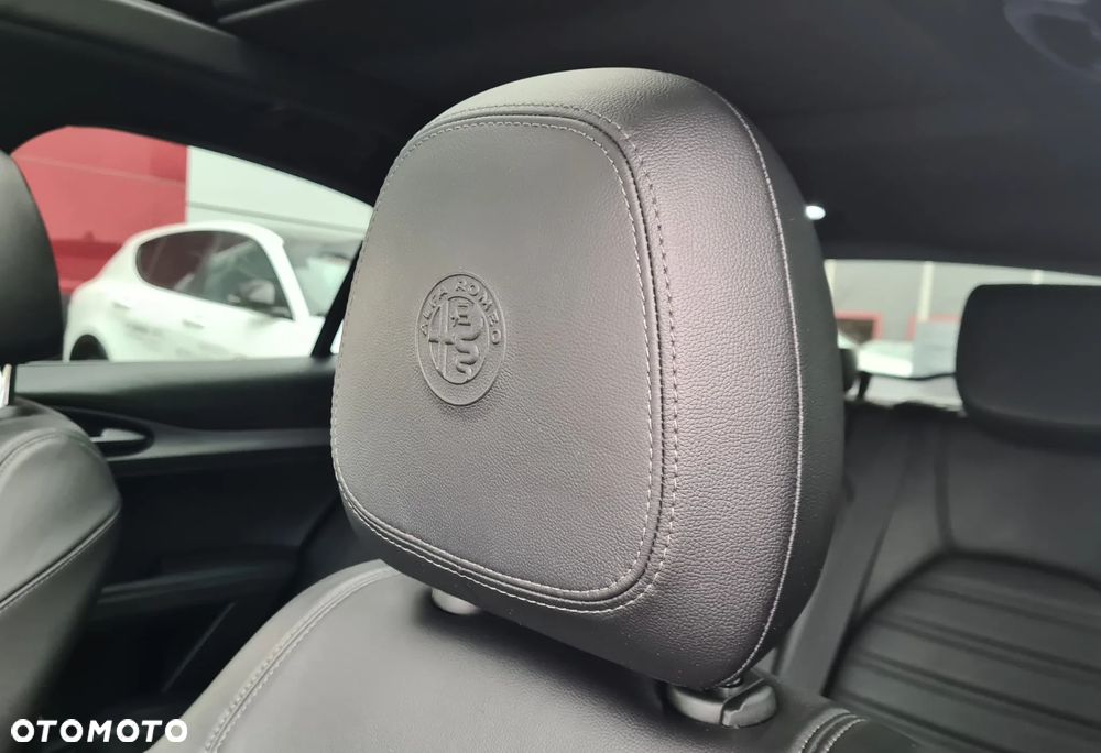 Alfa Romeo Stelvio 2.0 Turbo Executive Q4 - 12