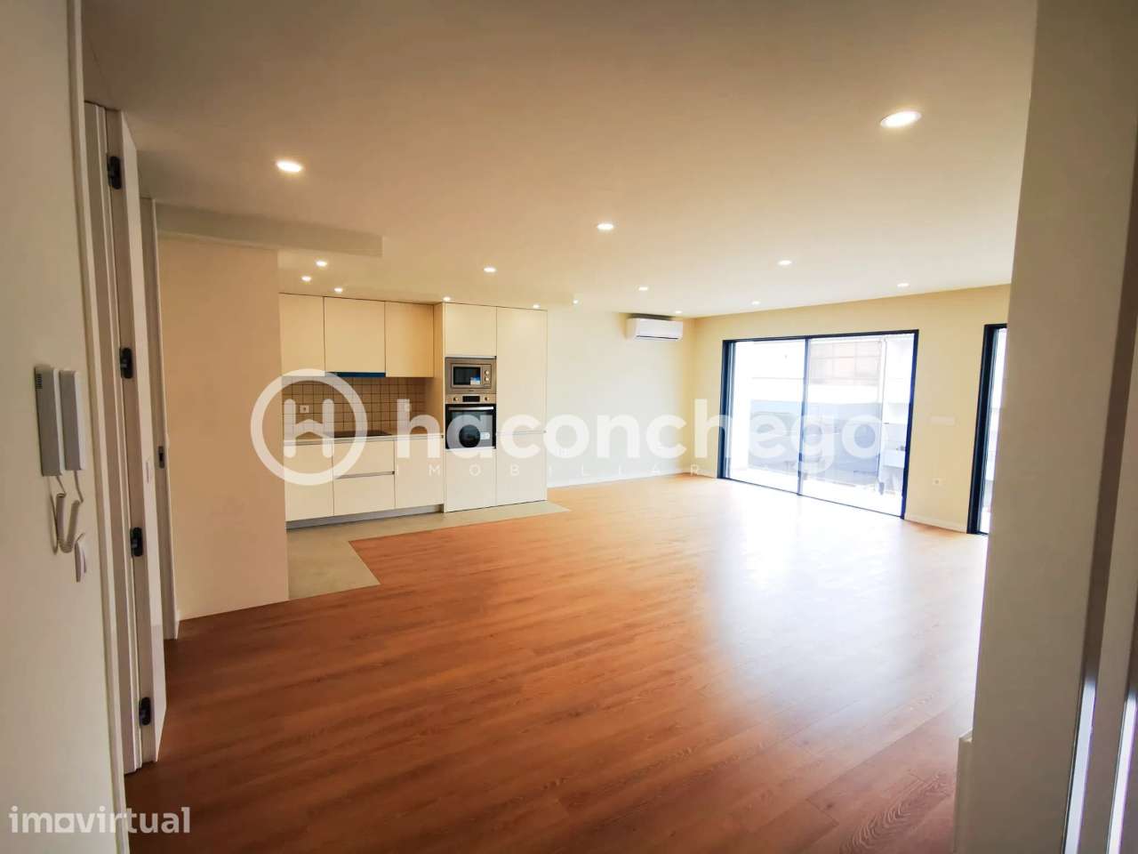 Andar moradia T4 duplex com garagem e equipado Arcozelo Barcelos - Grande imagem: 4/27