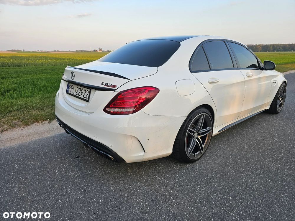 Mercedes-Benz Klasa C AMG 63 S AMG Speedshift 7G-MCT - 3