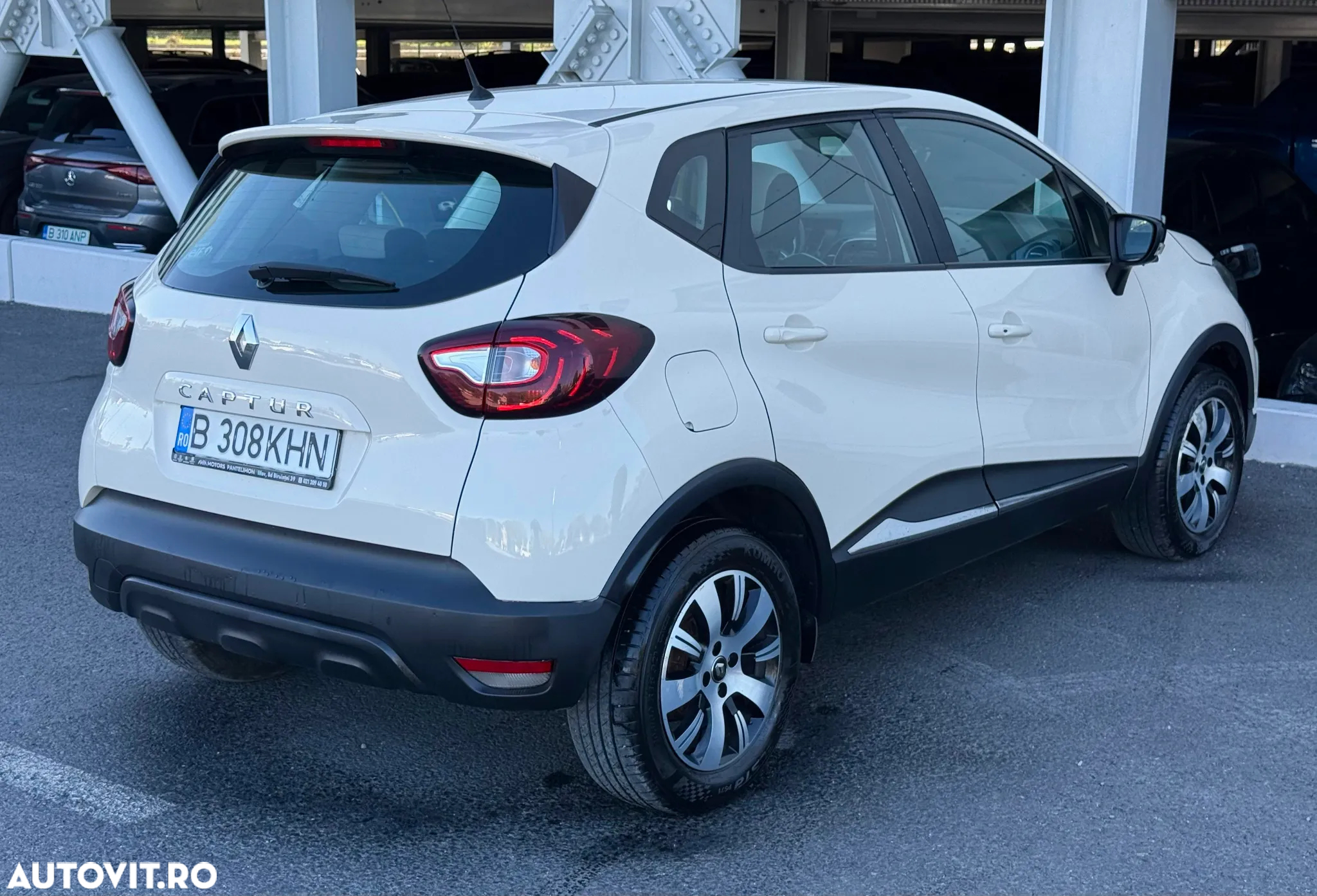 Renault Captur TCe Life - 4