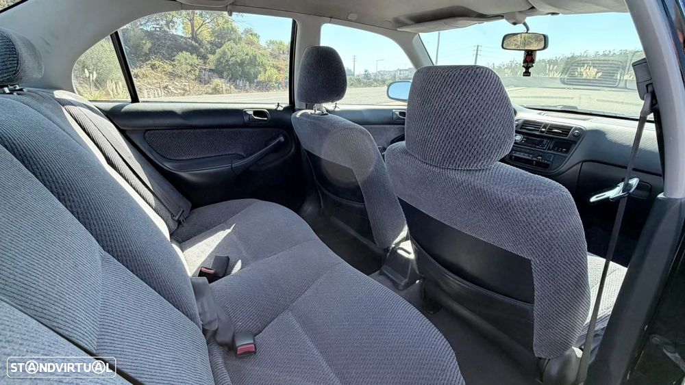 Honda Civic 1.5i LS - 11