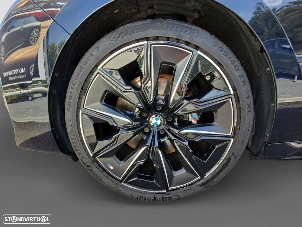 BMW i7 eDrive50 Pack Desportivo M Pro - 17