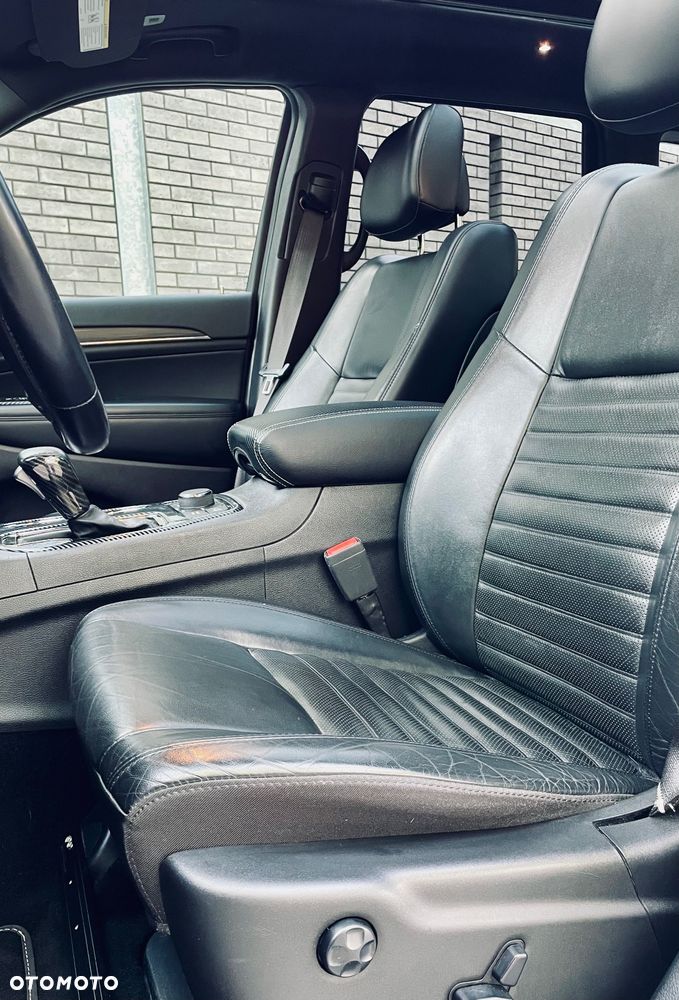Jeep Grand Cherokee - 11