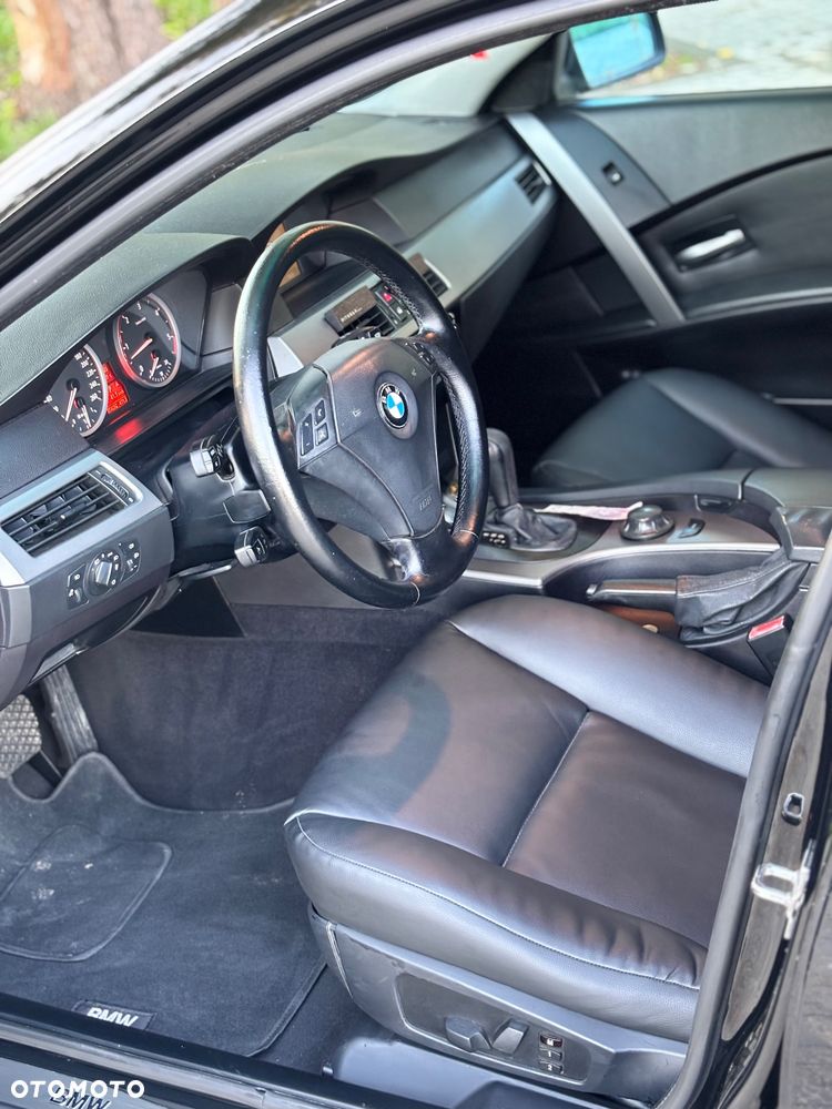 BMW Seria 5 525d - 8