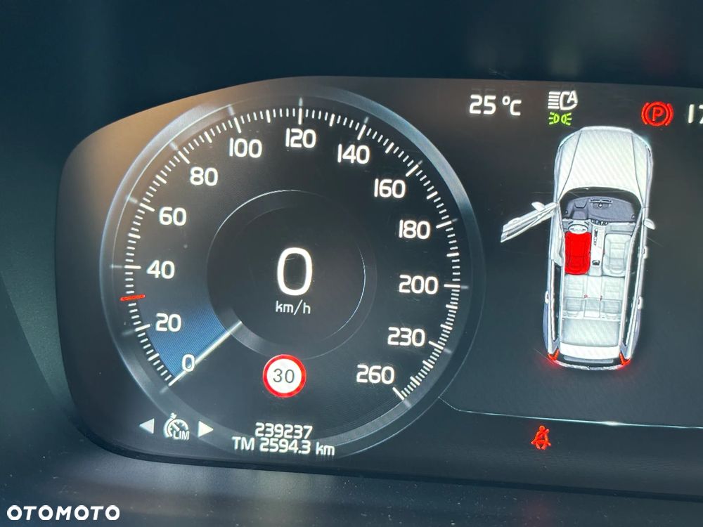 Volvo V60 B3 B DKG Momentum Pro - 25