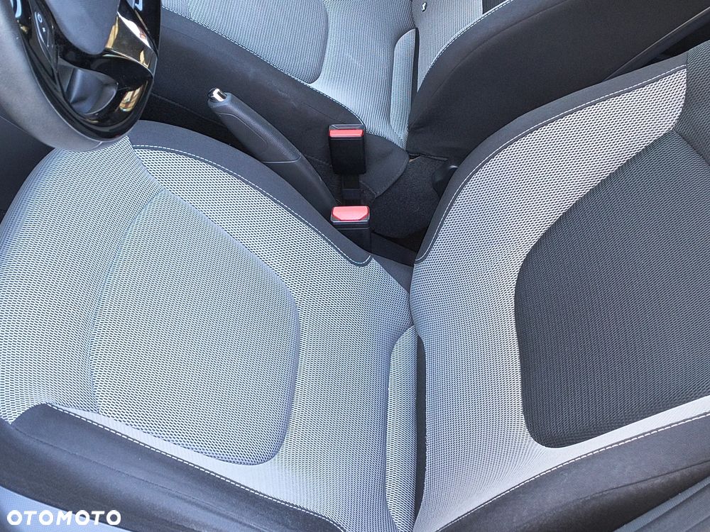 Renault Captur - 23