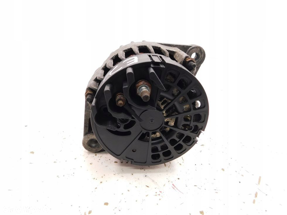 Alternator Opel Zafira B 1.9 CDTI 150 Astra H III Vectra C Saab 93 95 - 4