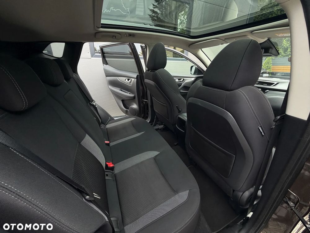 Nissan Qashqai 1.3 DIG-T N-Connecta - 17
