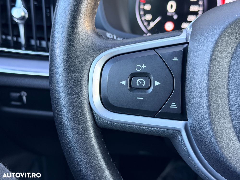 Volvo V60 D3 Geartronic Momentum - 30