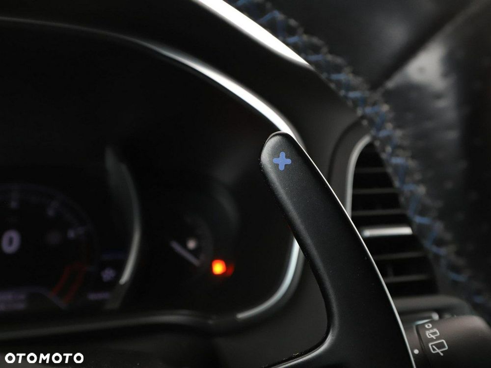 Renault Megane ENERGY TCe 205 EDC GT - 36