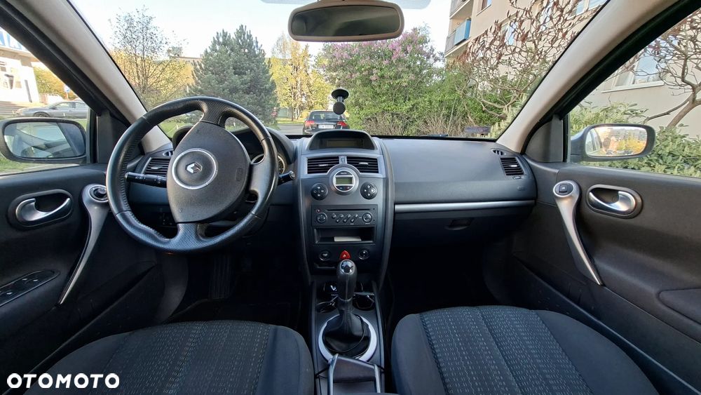 Renault Megane 1.6 Authentique - 11
