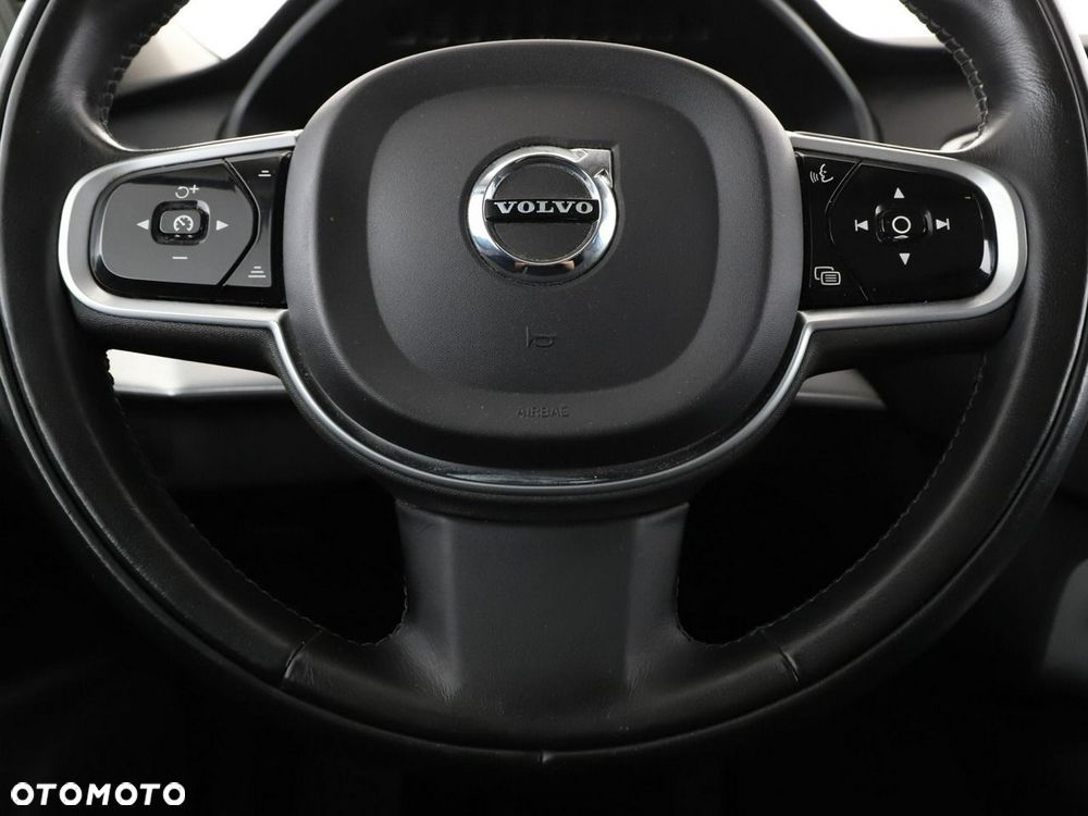 Volvo XC 90 T8 AWD Twin Engine Geartronic Momentum - 22