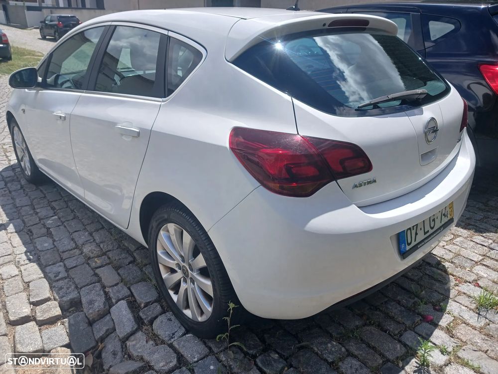Opel Astra 1.7 CDTI Cosmo - 6