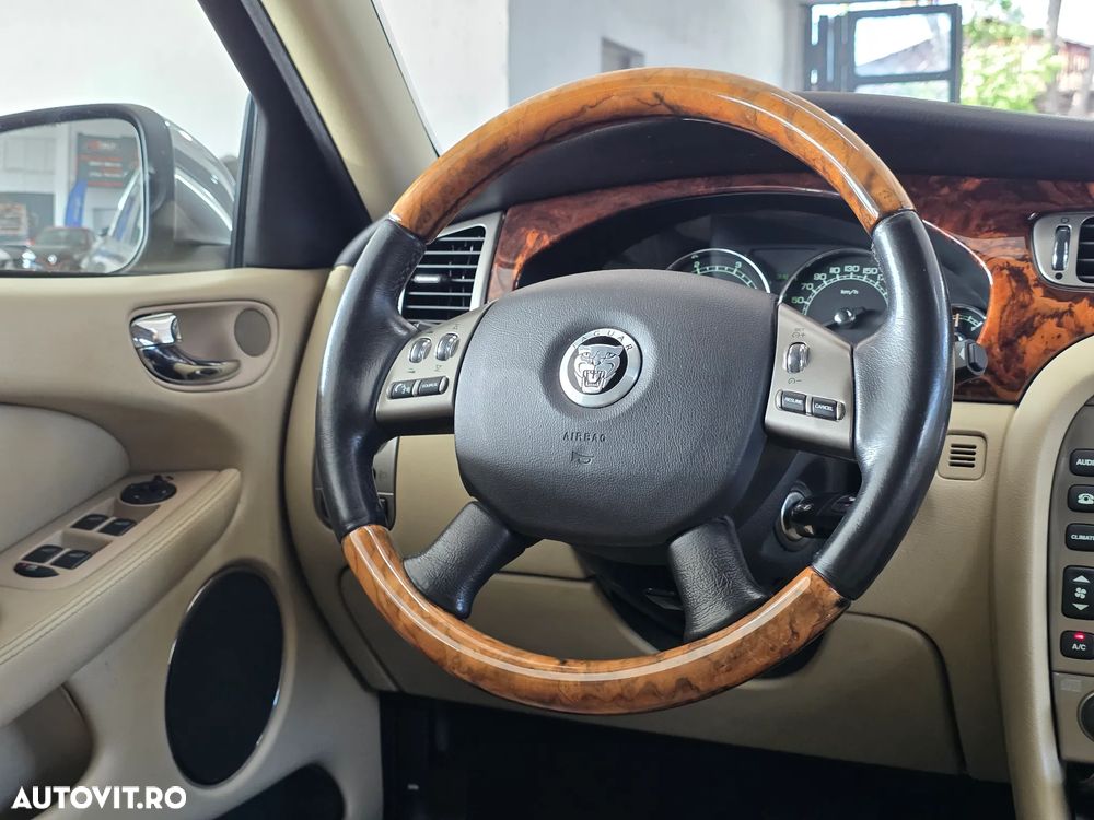 Jaguar X-Type - 20