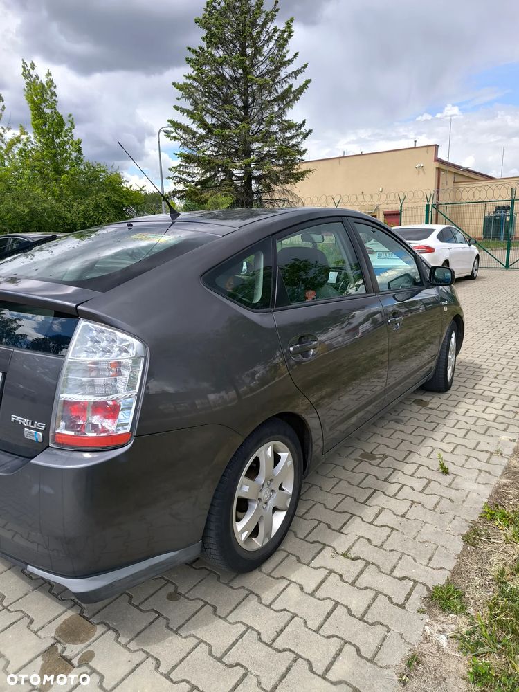 Toyota Prius - 6
