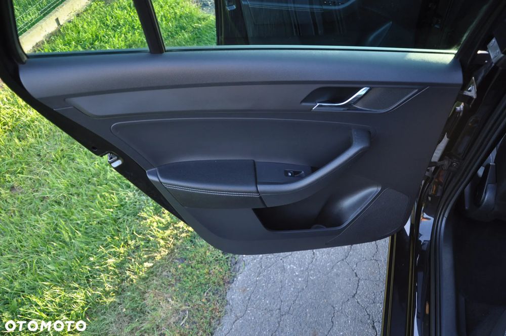 Skoda RAPID 1.2 TSI (Green tec) Ambition - 18