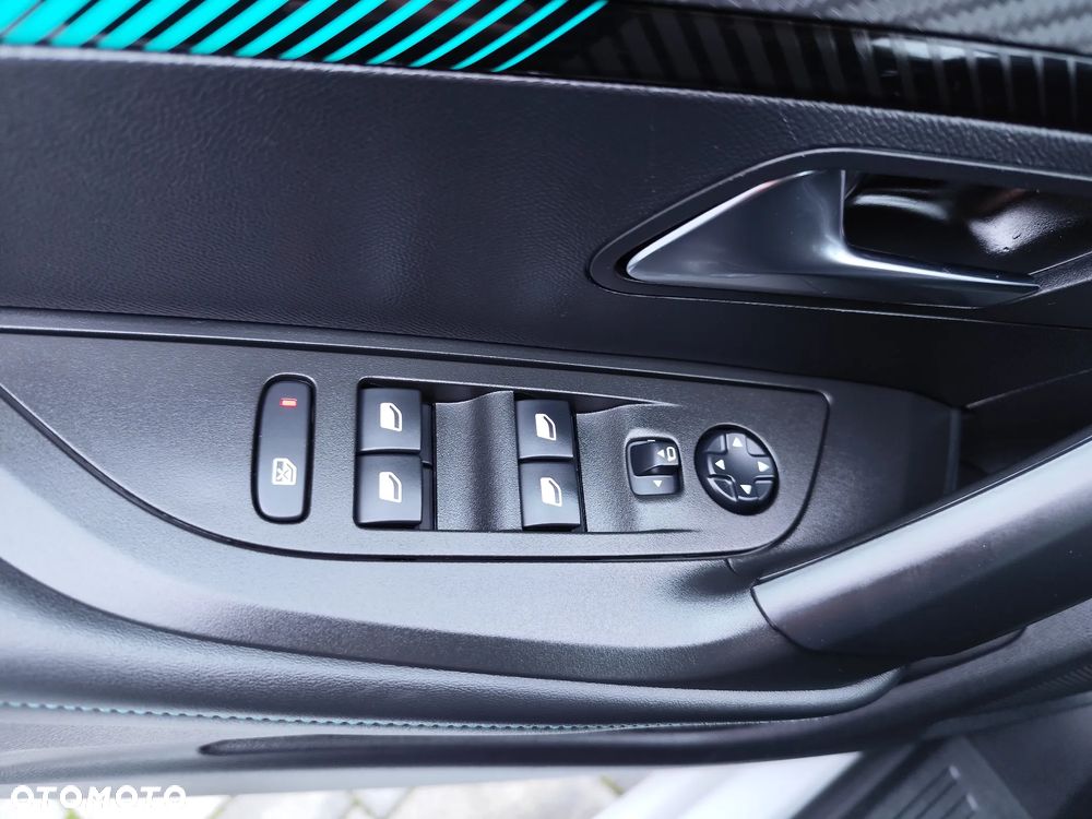 Peugeot 2008 1.2 PureTech Allure S&S EAT8 - 21