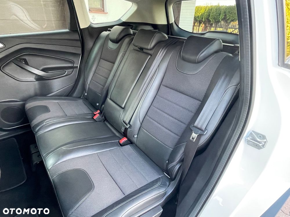 Ford Kuga 2.0 TDCi 4x4 Titanium - 23