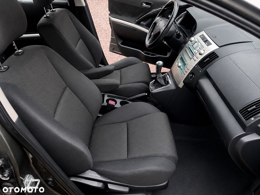 Toyota Corolla Verso 2.0 D-4D Prestige 7os - 7