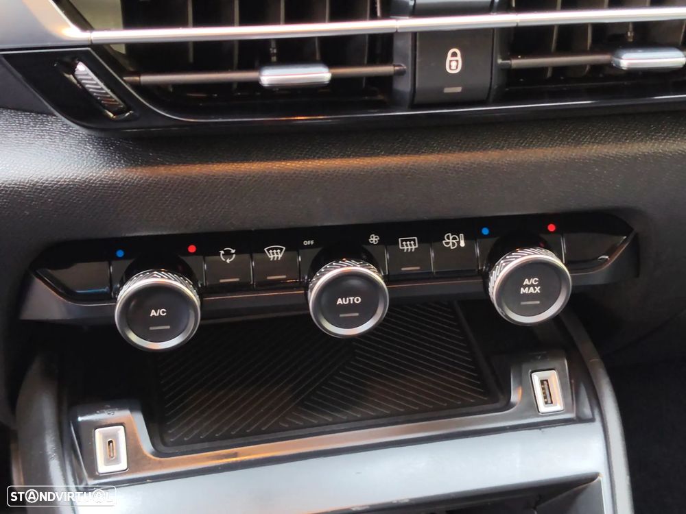 Citroën e-C4 50 kWh Feel - 27