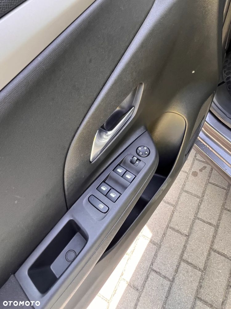 Opel Corsa 1.2 S&S - 10