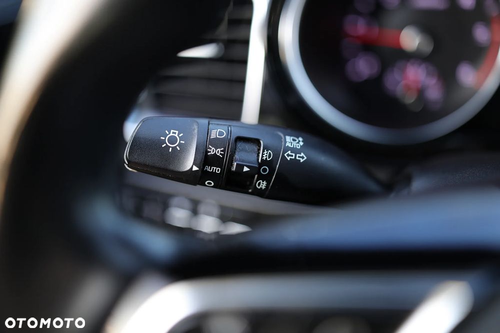 Kia XCeed 1.6 CRDi VISION - 14