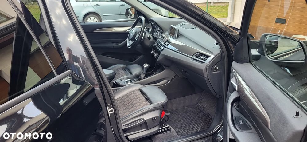 BMW X1 xDrive20d - 10