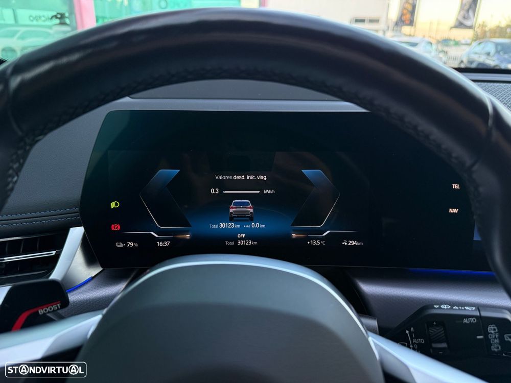 BMW iX1 xDrive30 M Sport Pack - 21