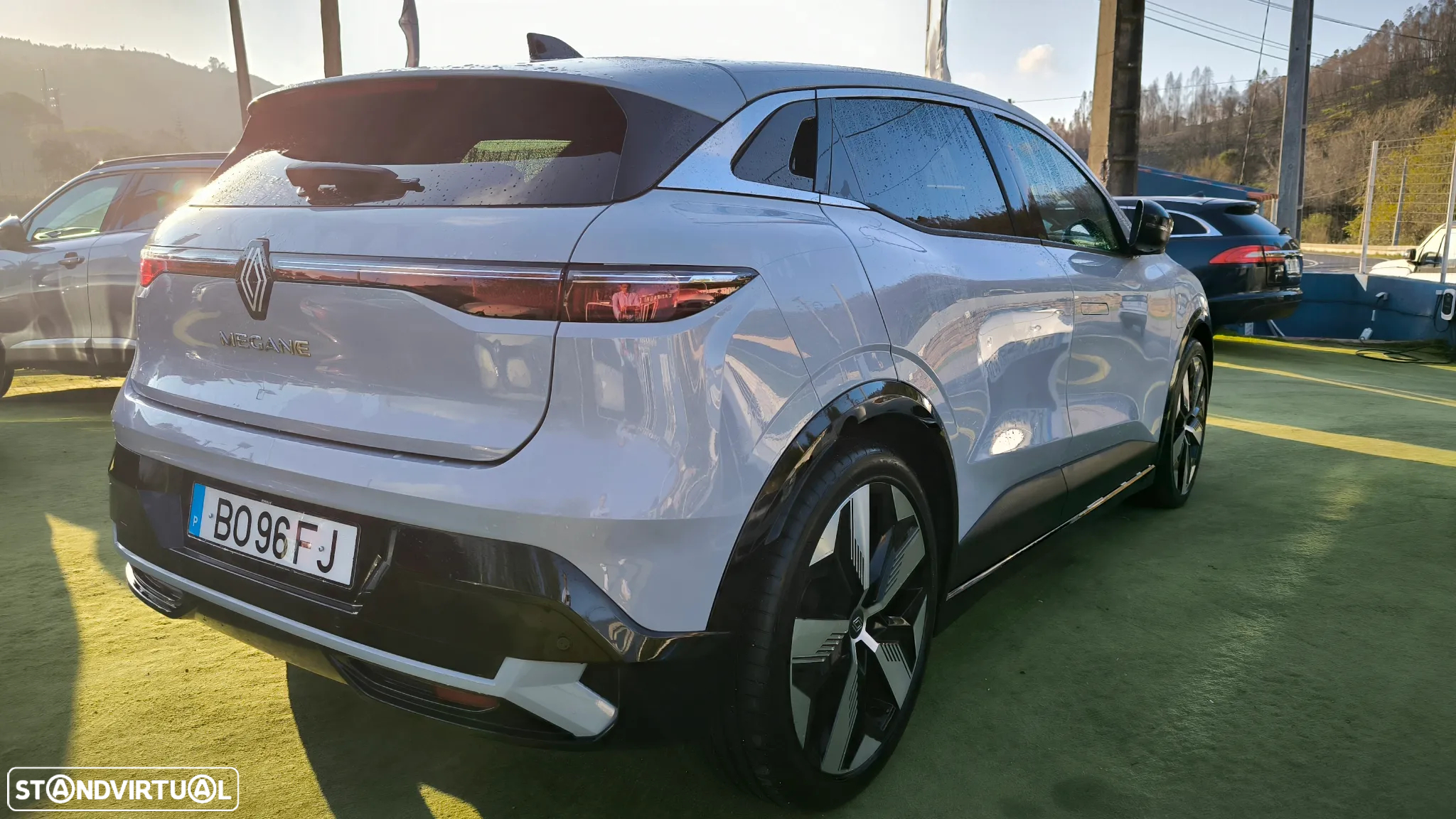 Renault Mégane E-Tech EV60 220hp optimum charge Iconic - 4