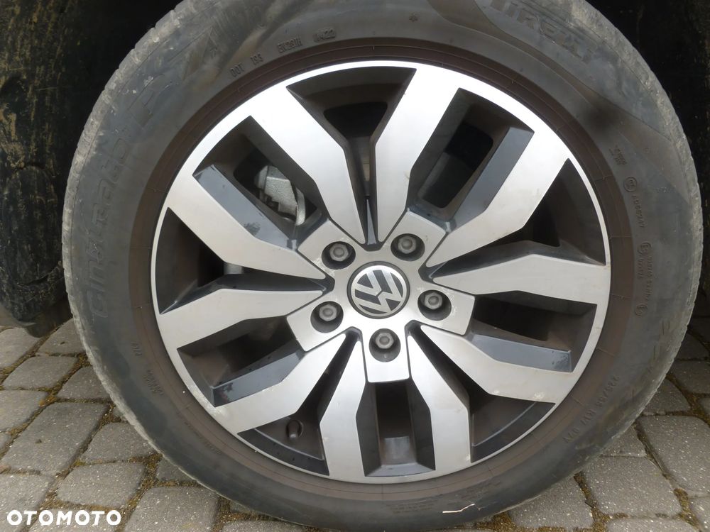 Volkswagen Multivan - 20