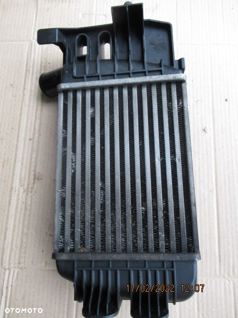 INTERCOOLER TOYOTA YARIS II 2 1,4 D4D O6-12 stan bdb