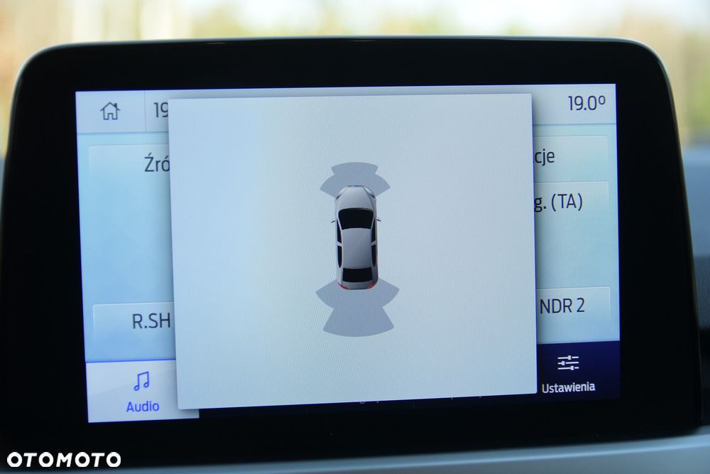 Ford Kuga 2.0 EcoBlue Hybrid TITANIUM - 34