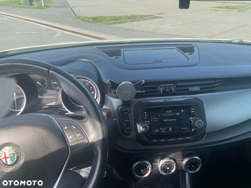 Alfa Romeo Giulietta 1.4 TB Distinctive - 17