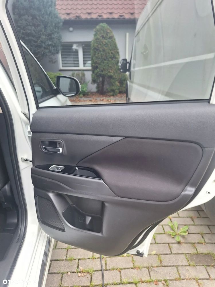 Mitsubishi Outlander Instyle - 10