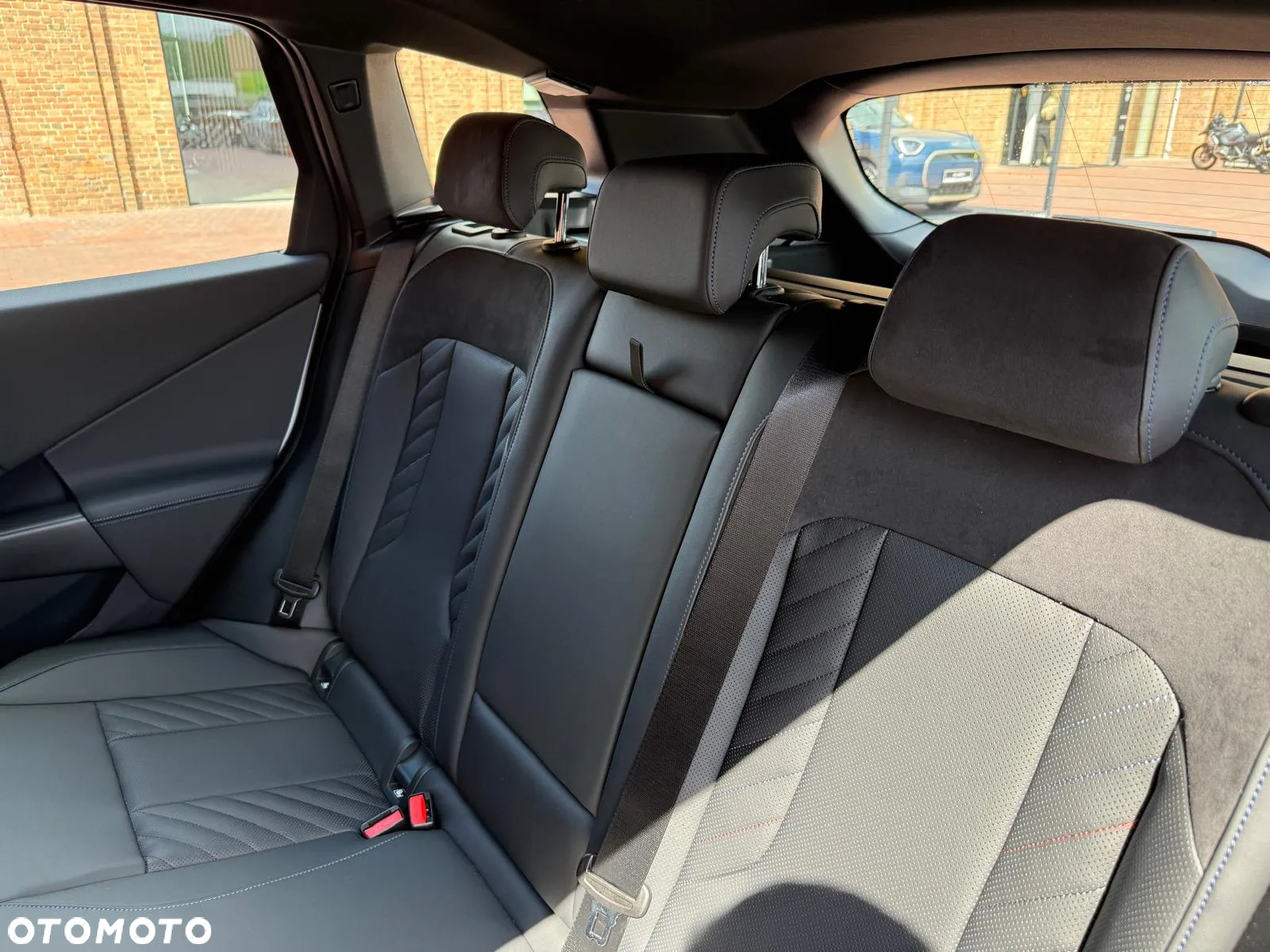 BMW X3 xDrive20d mHEV - 16