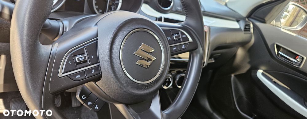 Suzuki Swift 1.2 Premium Plus - 23