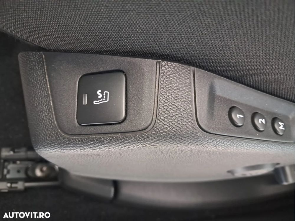 Peugeot 3008 1.6 PureTech S&S EAT8 GT - 19