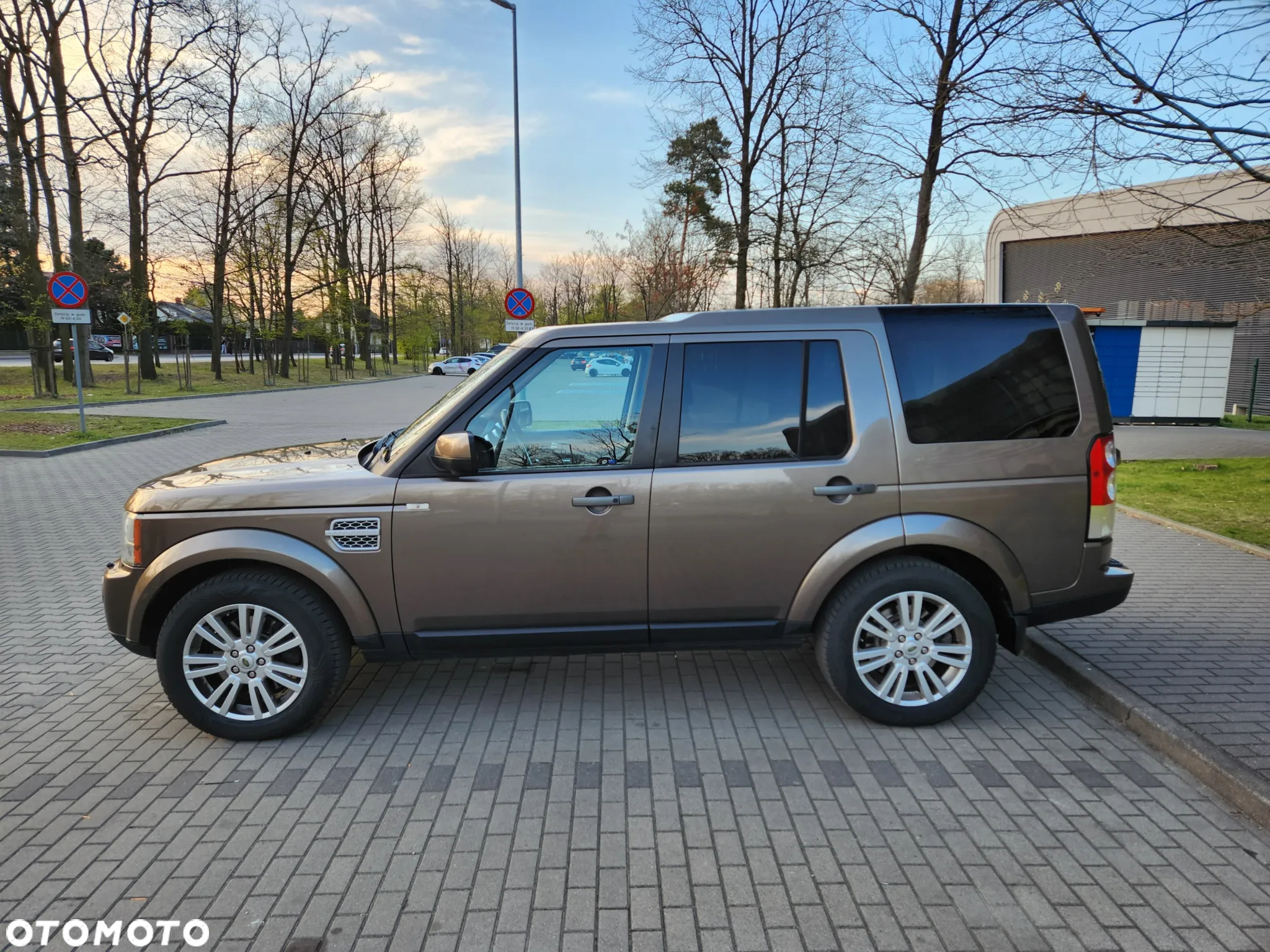 Land Rover Discovery IV 3.0D V6 HSE - 3