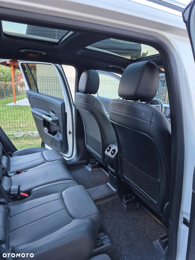 Mercedes-Benz GLB 250 8G-DCT - 13