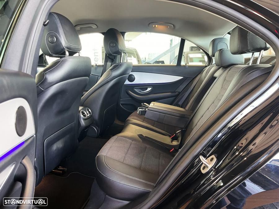 Mercedes-Benz E 300 de Avantgarde - 33