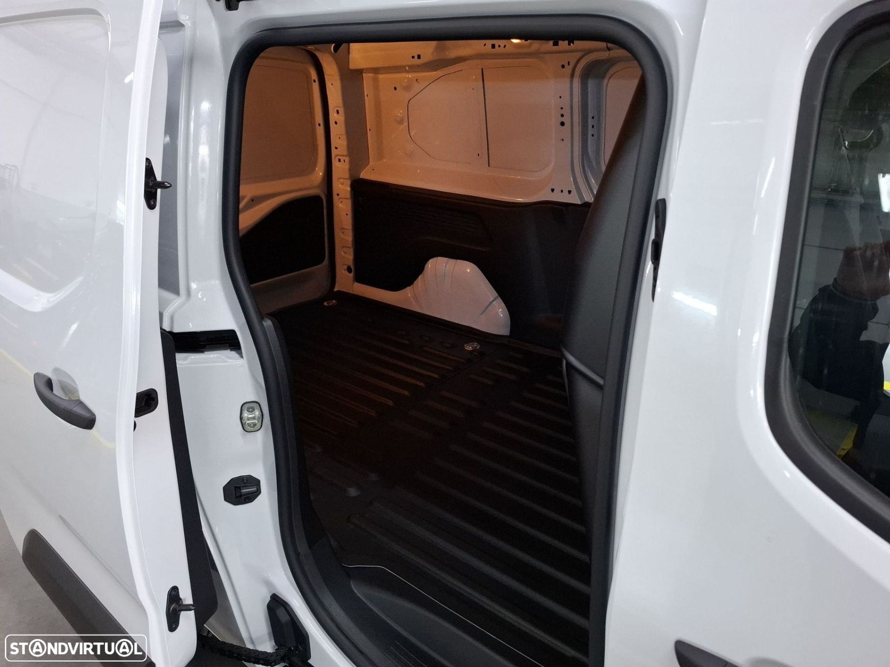Peugeot Partner Longa 1.5 BlueHDi 100cv S&S CVM6 - 23