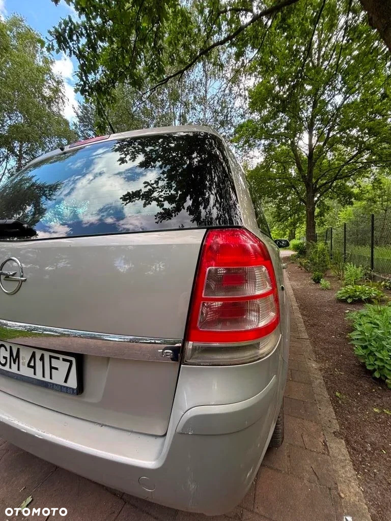 Opel Zafira 1.8 Enjoy - 12