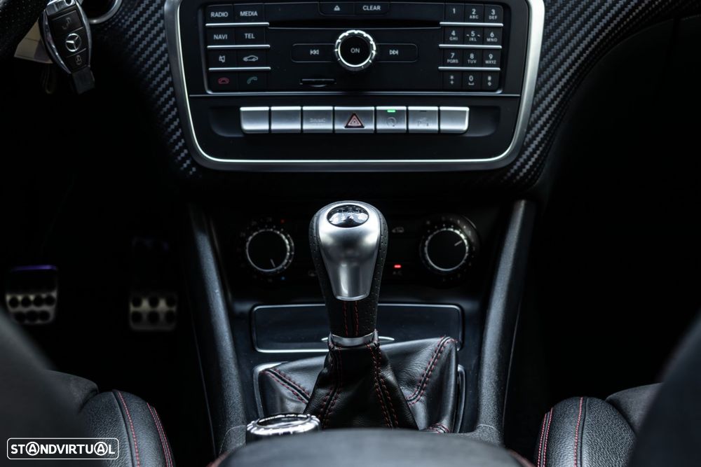 Mercedes-Benz A 180 d AMG Line - 24