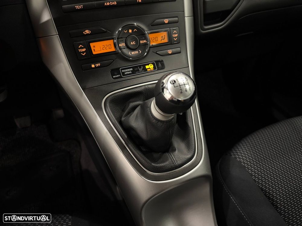 Toyota Auris 1.33 VVT-i ACtive+AC - 31