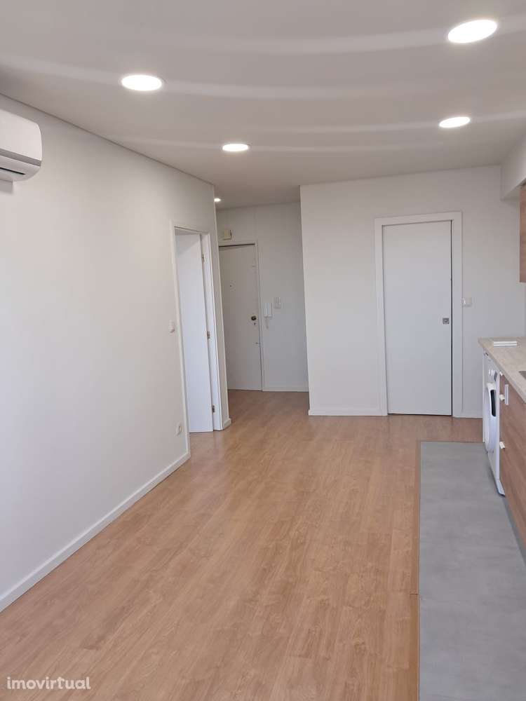 Arrendamento T1 Av. Boavista - Grande imagem: 4/12