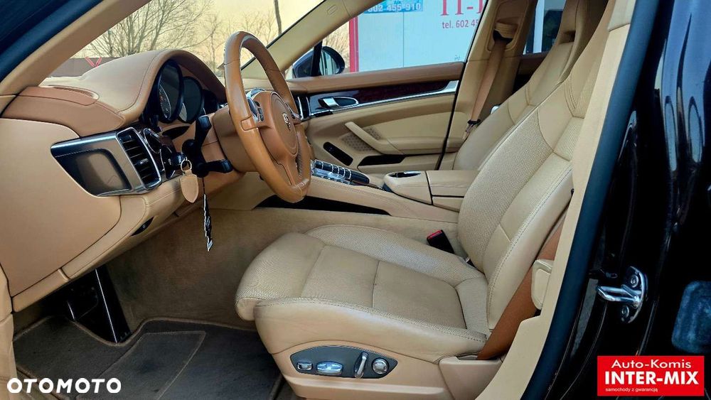 Porsche Panamera - 22