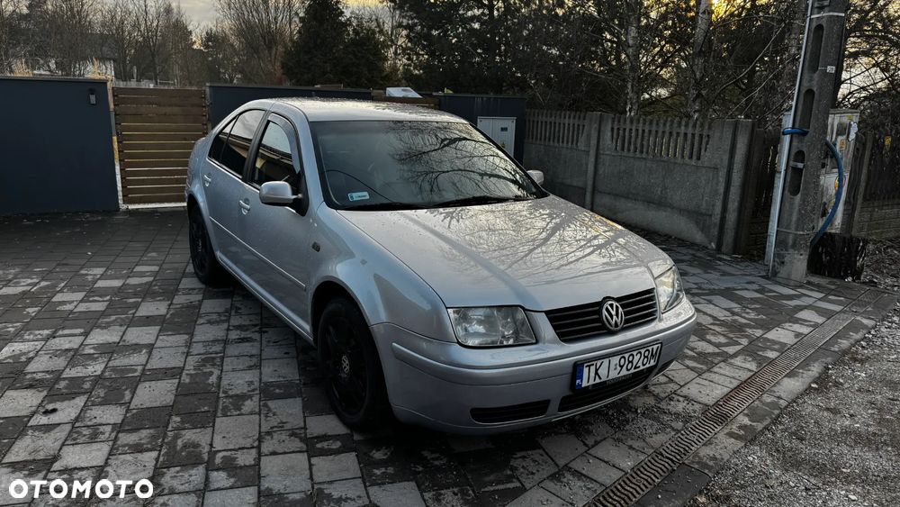 Volkswagen Bora 1.6 Comfortline - 1