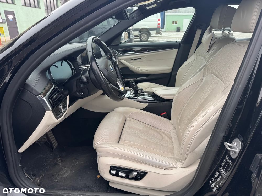 BMW Seria 5 540i GPF xDrive Luxury Line - 13