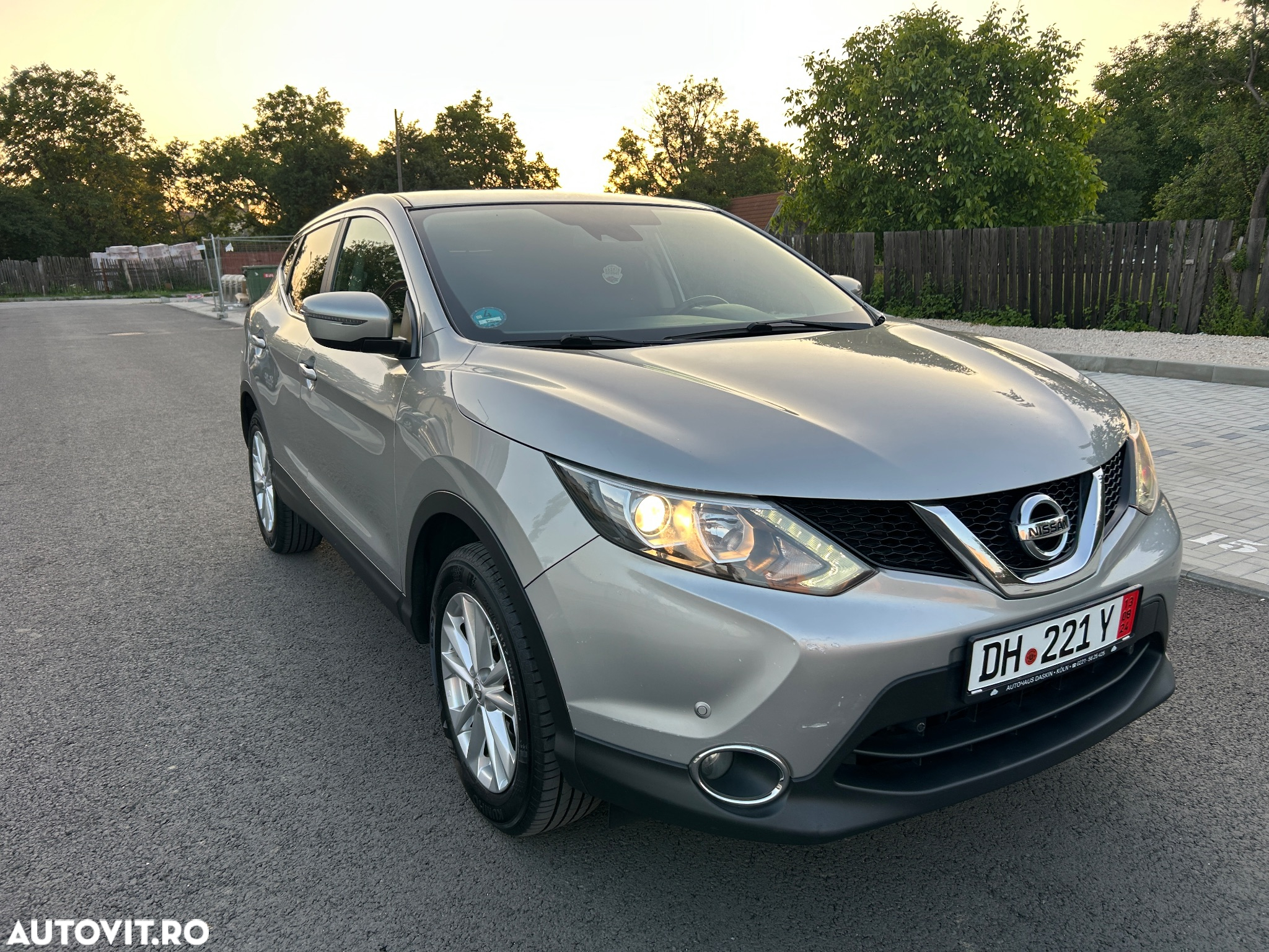 Nissan Qashqai 1.5 DCI Start/Stop N-Connecta - 2