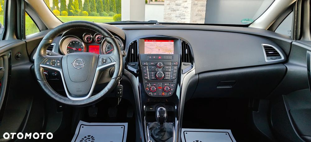 Opel Astra 1.4 Turbo Exklusiv - 20
